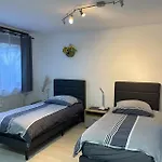 Messe Apartment with 2 bedrooms, Kitchen&Garden