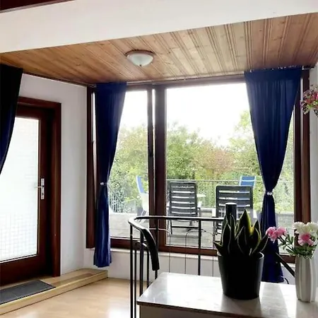 Messe With 2 Bedrooms, Kitchen And Garden * Dusseldorf
