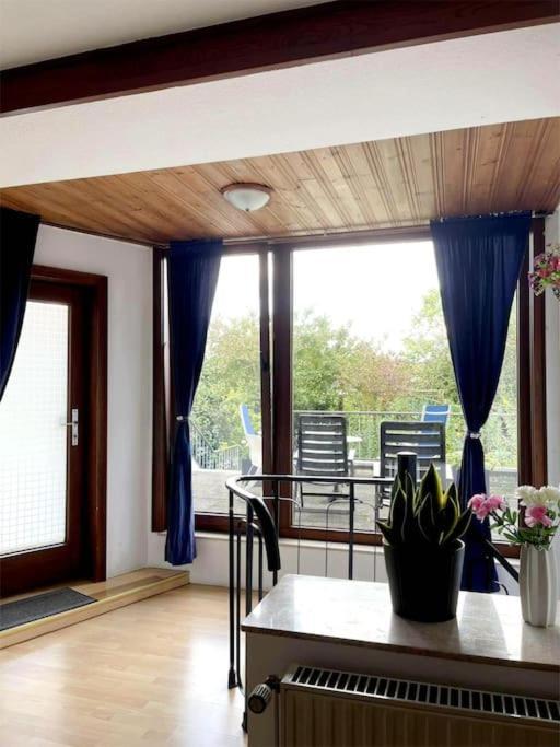 Messe With 2 Bedrooms, Kitchen And Garden * Dusseldorf